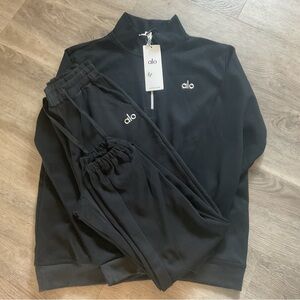 ALO Yoga Women’s Zip Up Black Sweater